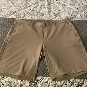 Bonobos men’s tan golf shorts